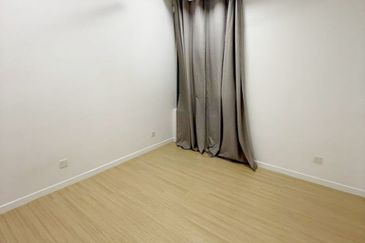 Gravit8 @ Klang South