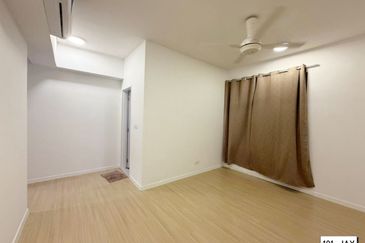 Gravit8 @ Klang South