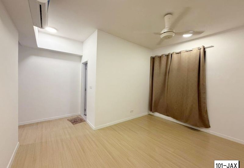 Gravit8 @ Klang South