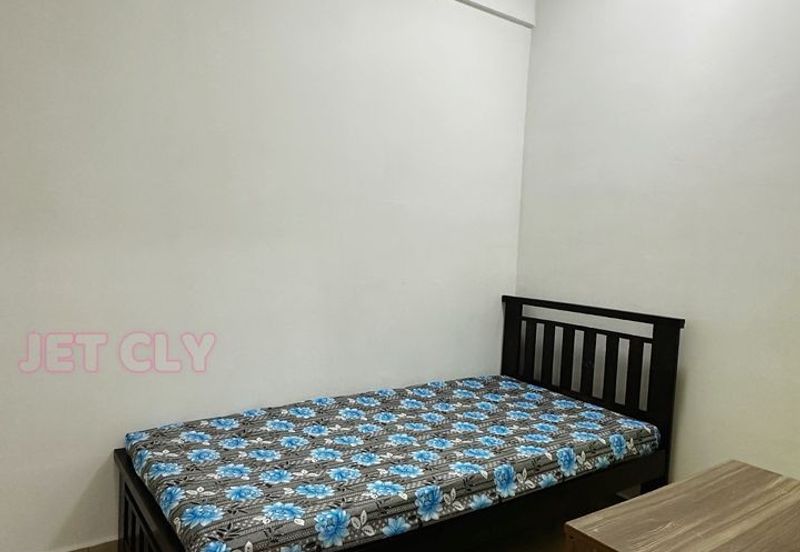 Gravit8 @ Klang South