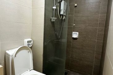 Gravit8 @ Klang South