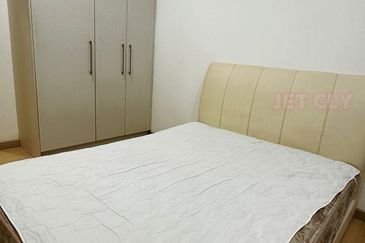 Gravit8 @ Klang South