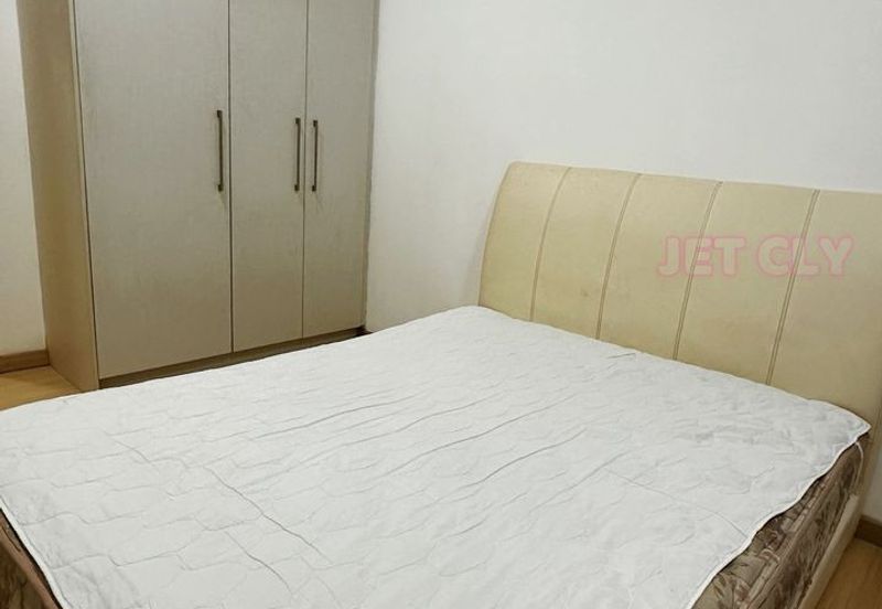 Gravit8 @ Klang South