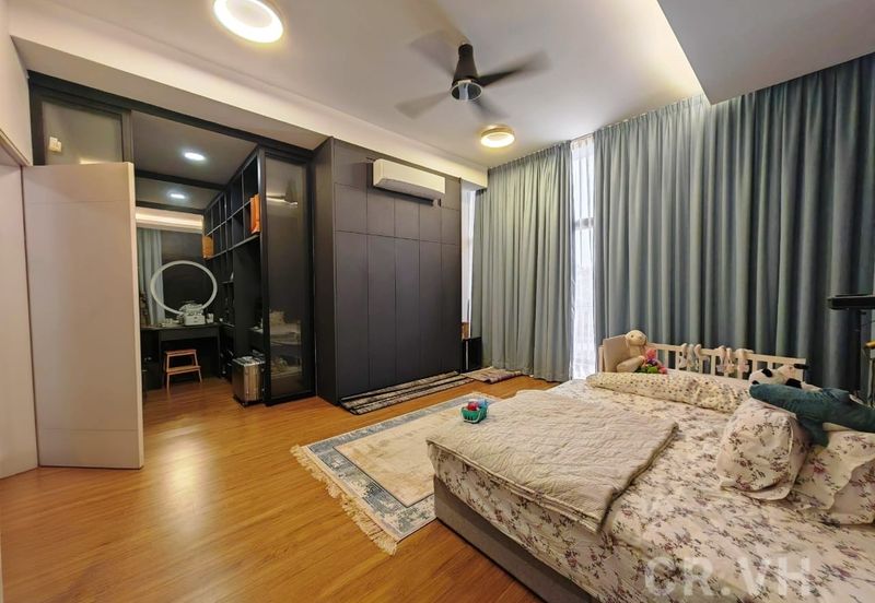 Lucent Residence @ twentyfive.7