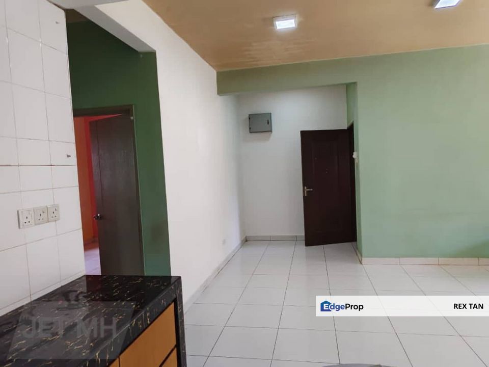 Laman Impian Bandar Botanic Klang , Ground Floor Town House For Sales, Selangor, Klang