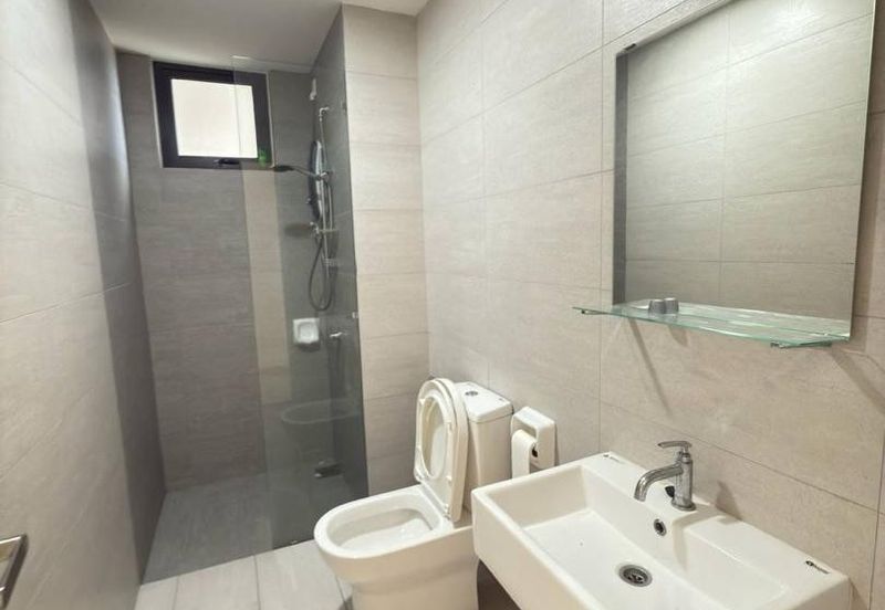 Gravit8 @ Klang South