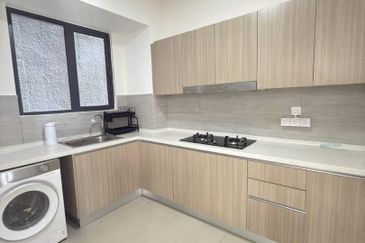 Gravit8 @ Klang South