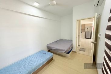 Gravit8 @ Klang South