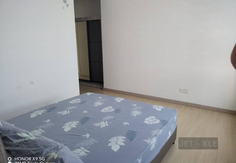 Gravit8 @ Klang South