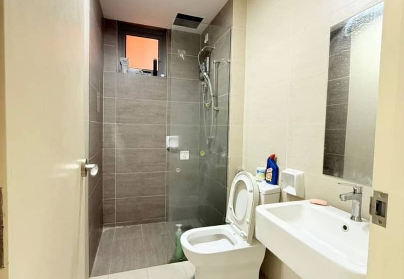 Gravit8 @ Klang South