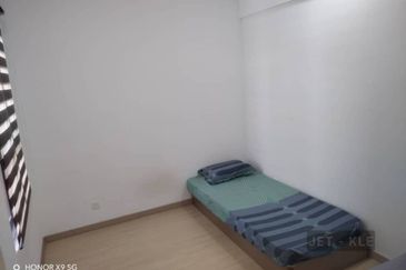 Gravit8 @ Klang South