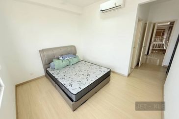 Gravit8 @ Klang South