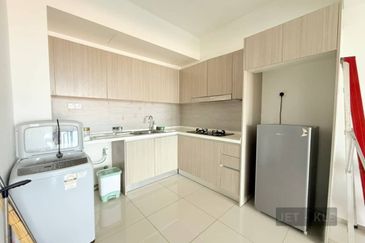 Gravit8 @ Klang South