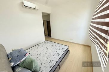 Gravit8 @ Klang South