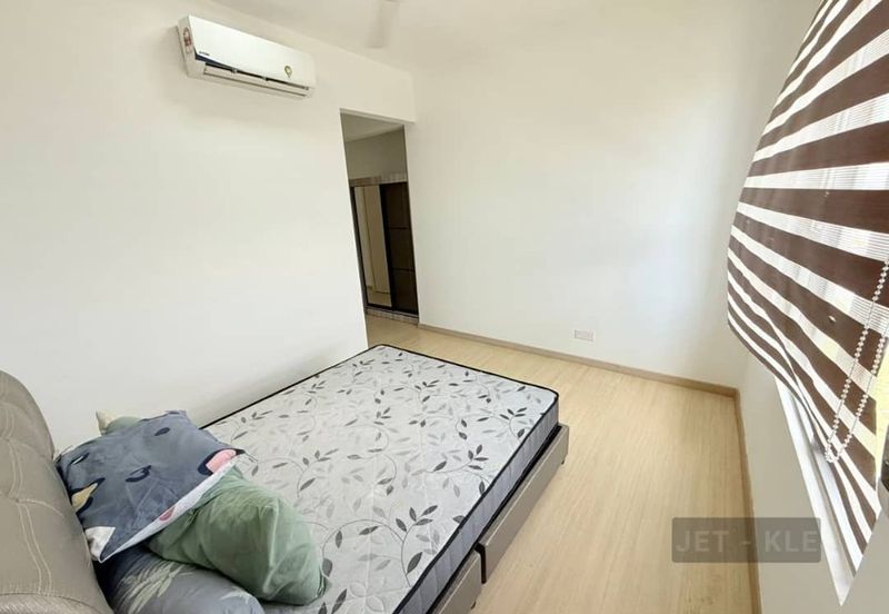 Gravit8 @ Klang South