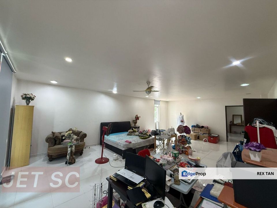 Kota Bayuemas Klang , Fully Renovated , Fully Extended , 3 Storey Bungalow House For Sales, Selangor, Klang