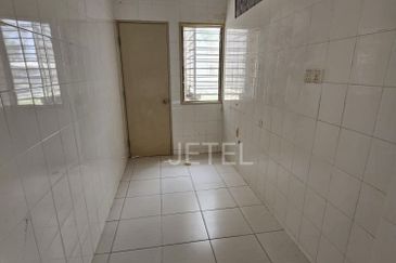 Pangsapuri Akasia, Bandar Botanic