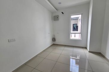 Canary Garden @Bandar Bestari