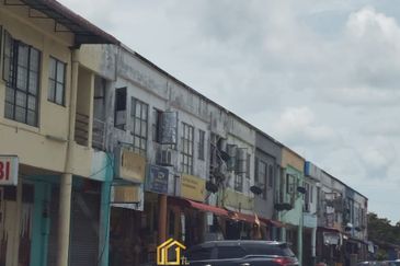 West Port, Pulau Indah