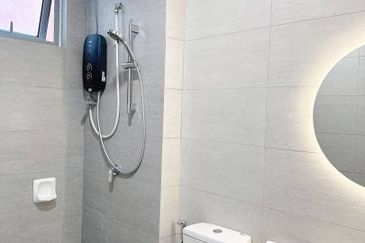 Gravit8 @ Klang South