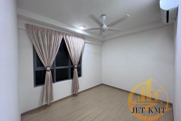 Gravit8 @ Klang South