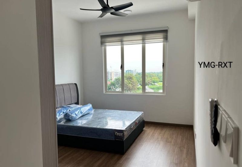 The Tresor @ Gravit 8 *