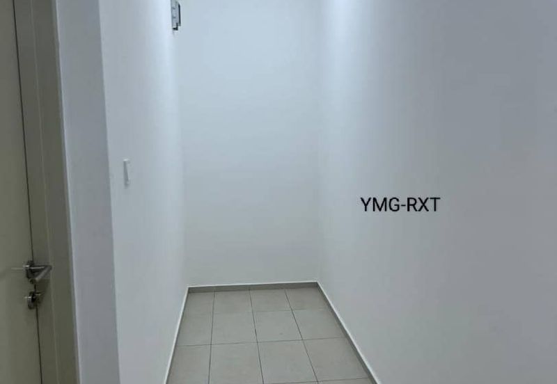 The Tresor @ Gravit 8 *