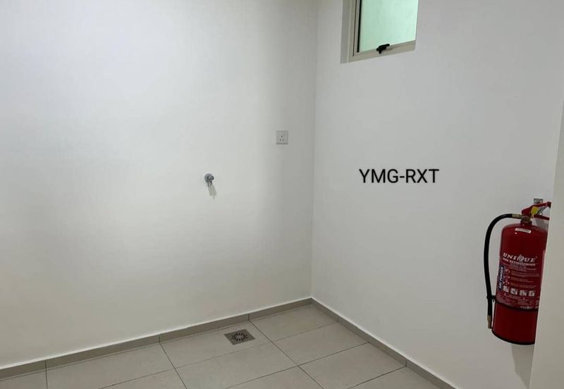 The Tresor @ Gravit 8 *