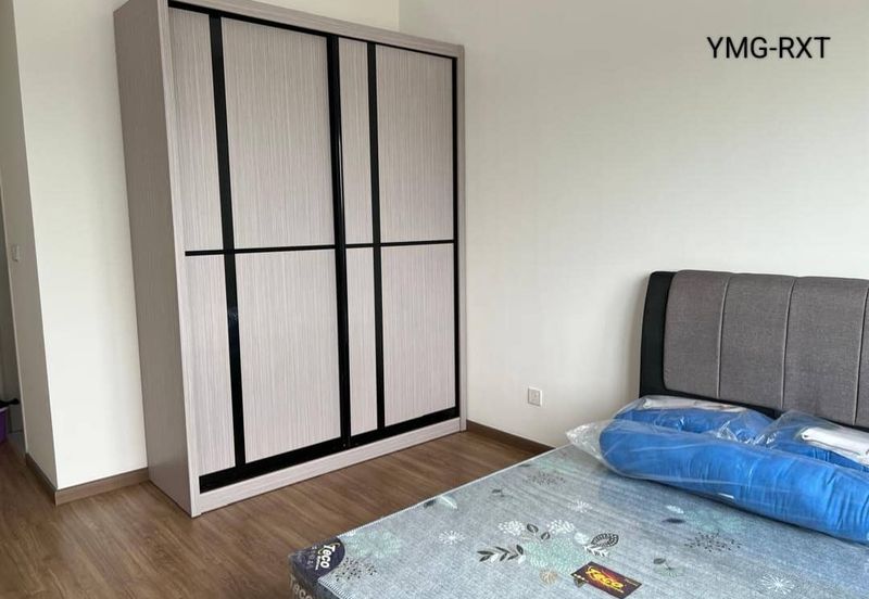 The Tresor @ Gravit 8 *