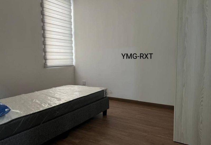 The Tresor @ Gravit 8 *