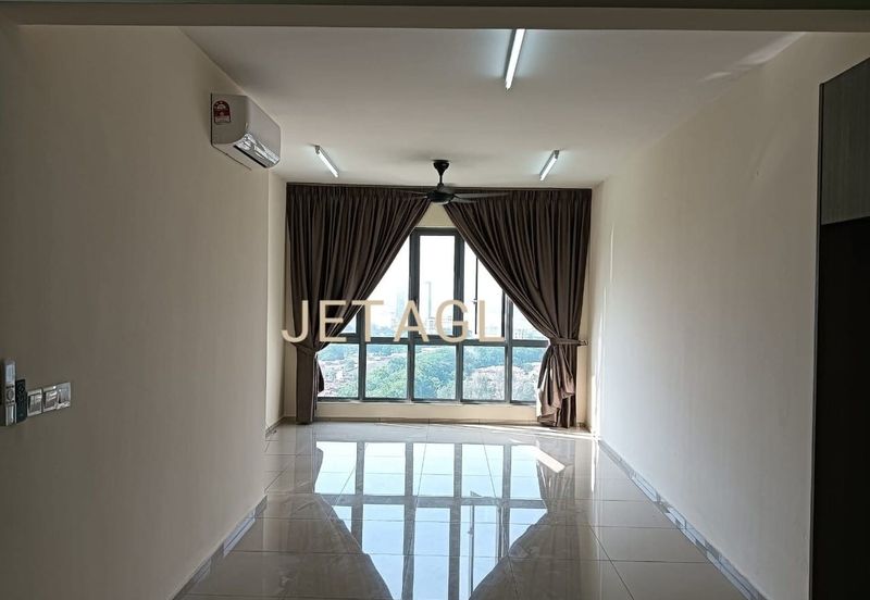 Gravit8 @ Klang South