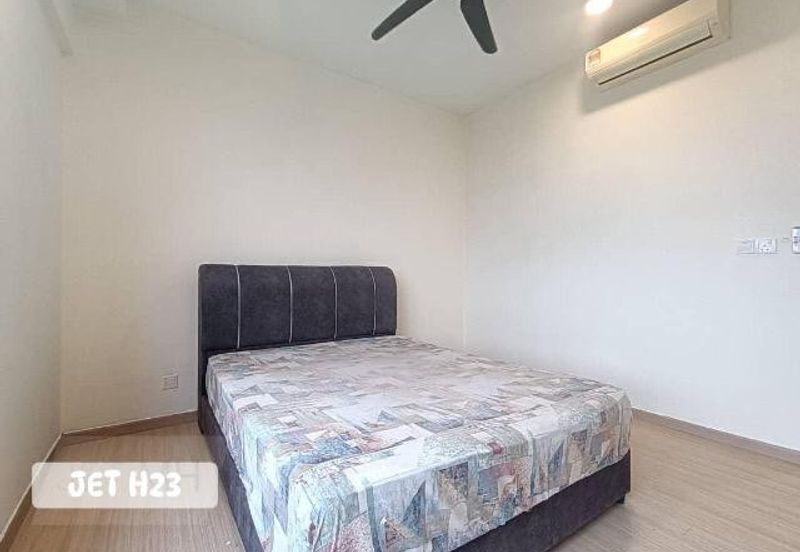 Gravit8 @ Klang South