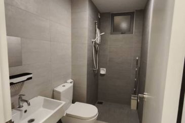 Gravit8 @ Klang South