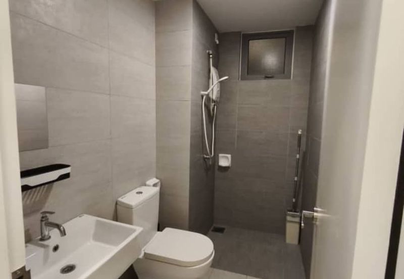 Gravit8 @ Klang South