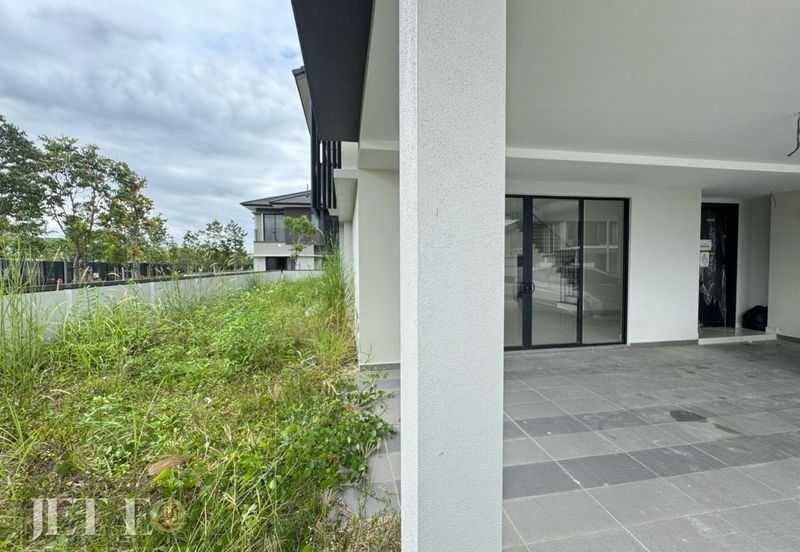 Bandar Tropicana Aman