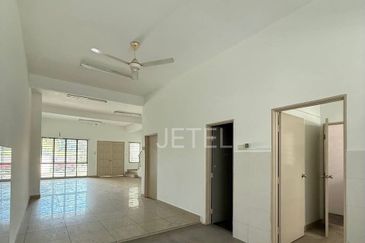 Taman Ehsan Jaya, Pendamaran