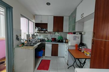 Bistari Impian Apartment @ Larkin