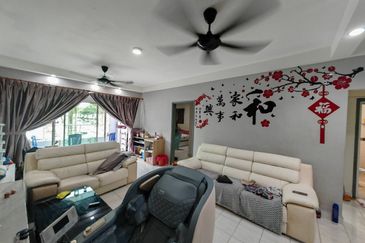 Bistari Impian Apartment @ Larkin