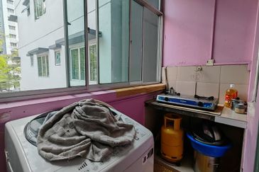 Bistari Impian Apartment @ Larkin