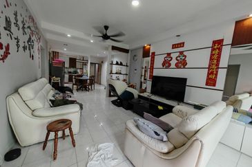 Bistari Impian Apartment @ Larkin