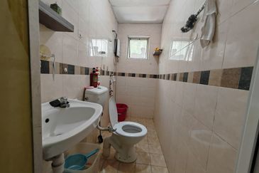 Bistari Impian Apartment @ Larkin