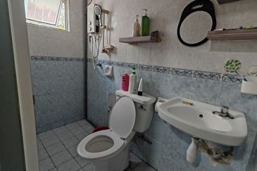 Bistari Impian Apartment @ Larkin