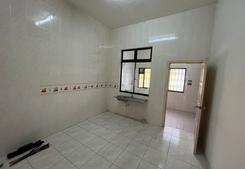 To Sale Jalan Anggerik Kulai Utama