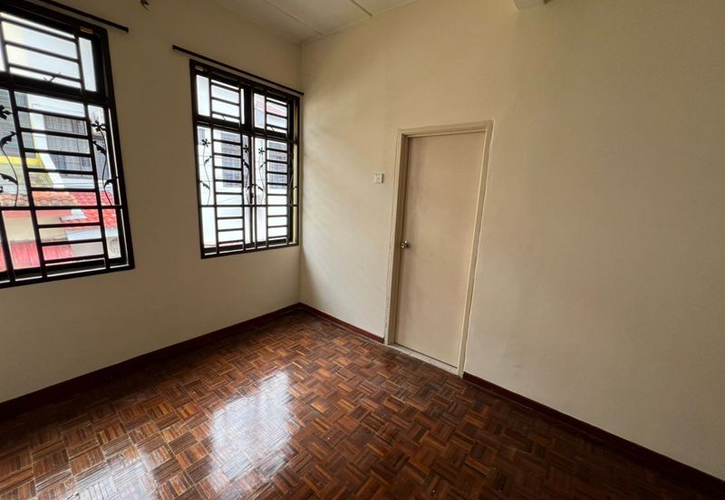 To Sale Jalan Anggerik Kulai Utama