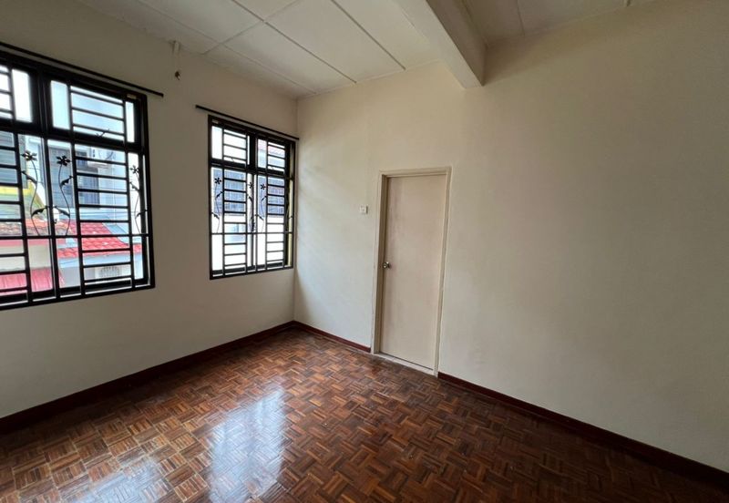 To Sale Jalan Anggerik Kulai Utama