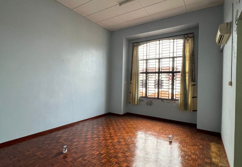 To Sale Jalan Anggerik Kulai Utama