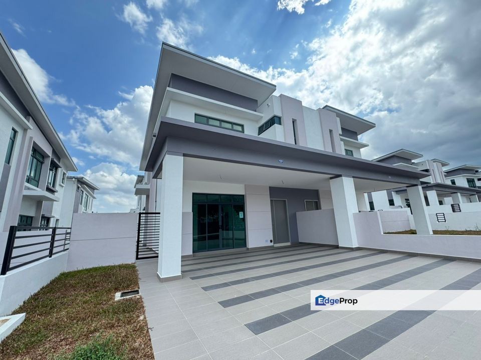 To Sale 2 Storey Cluster House, Raintree Residences, indahpura kulai, Johor, Kulai