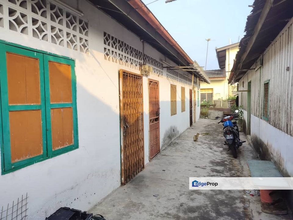 To Sale Pekan Nanas. Jalan Besar. commercial zoning, Johor, Pekan Nanas (Pekan Nenas)