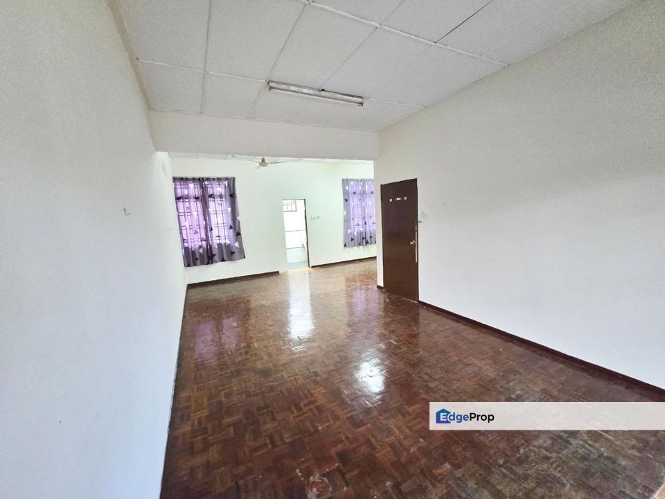 To Rent Taman sri Intan, 3 storey terrace house, Johor, Johor Bahru