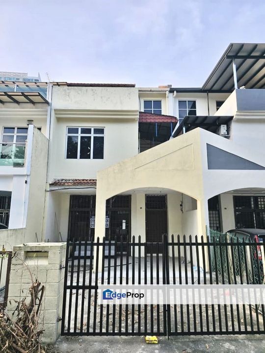 To Rent Taman sri Intan, 3 storey terrace house, Johor, Johor Bahru